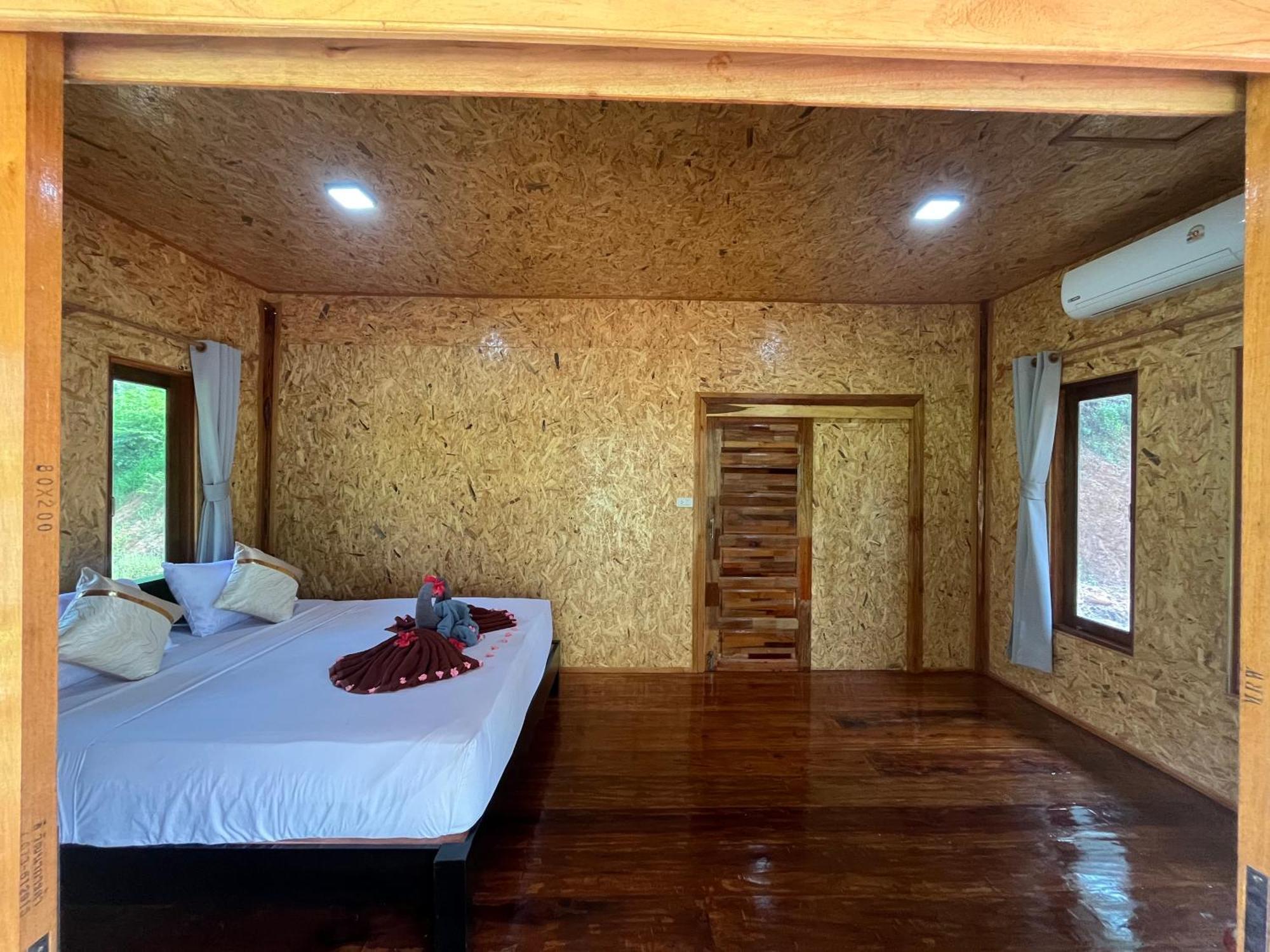 Koh Jum Home Stay Esterno foto